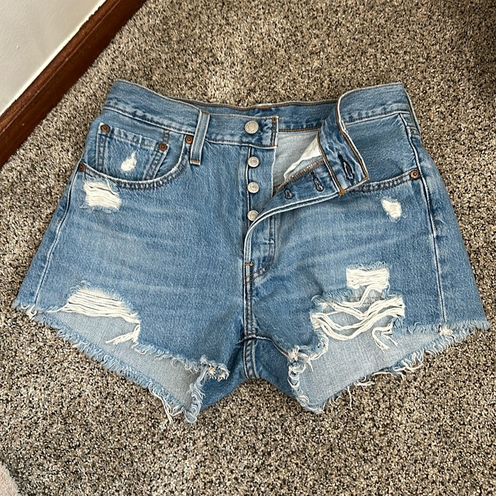 501 Levi Jean shorts